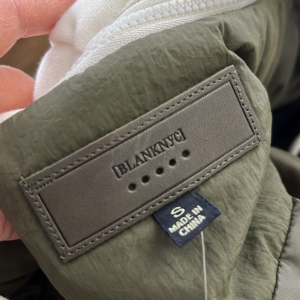 25) NWT BLANK NYC Olive Green & Cream Hooded Quilted Tie Waist Puffer Jacket MED - Picture 13 of 14